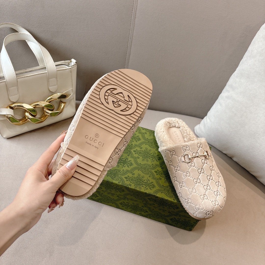 Gvc*1 Women’s Mule With Horsebit Gg Suede Natural