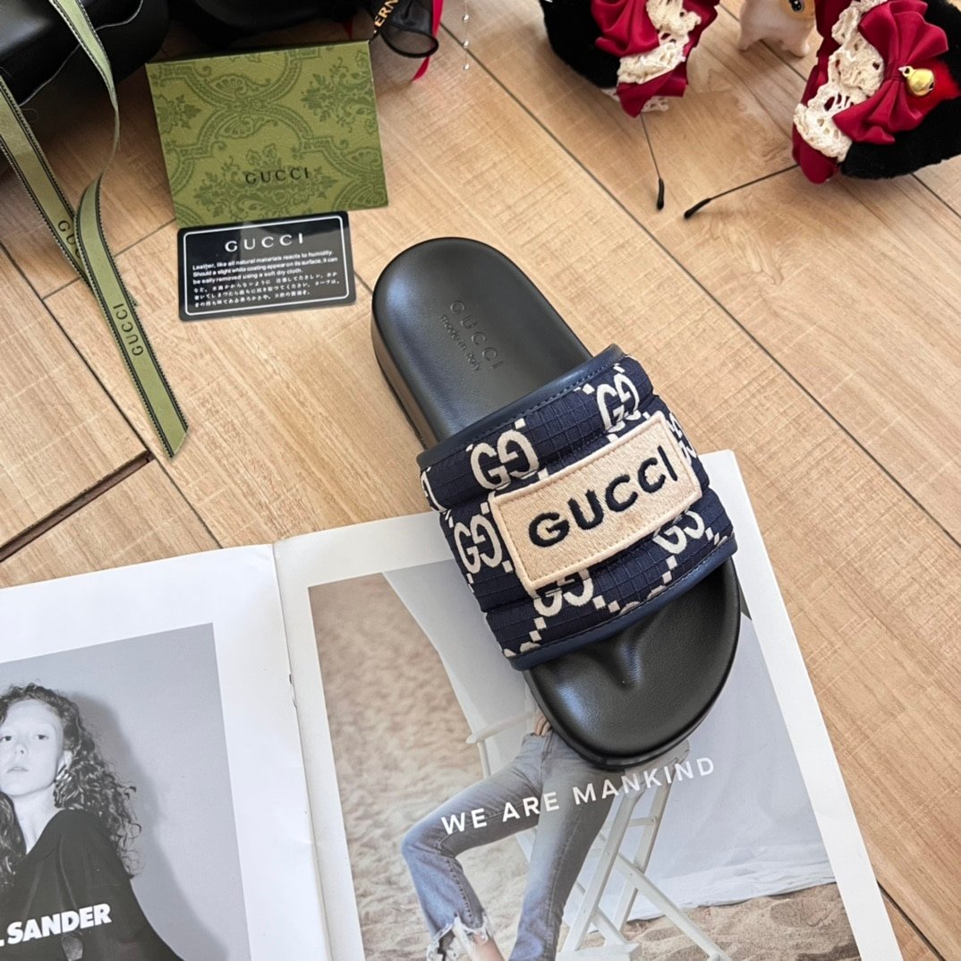 Gvc*1 Gg Horizontal Strap Sandals With Tag In Blue
