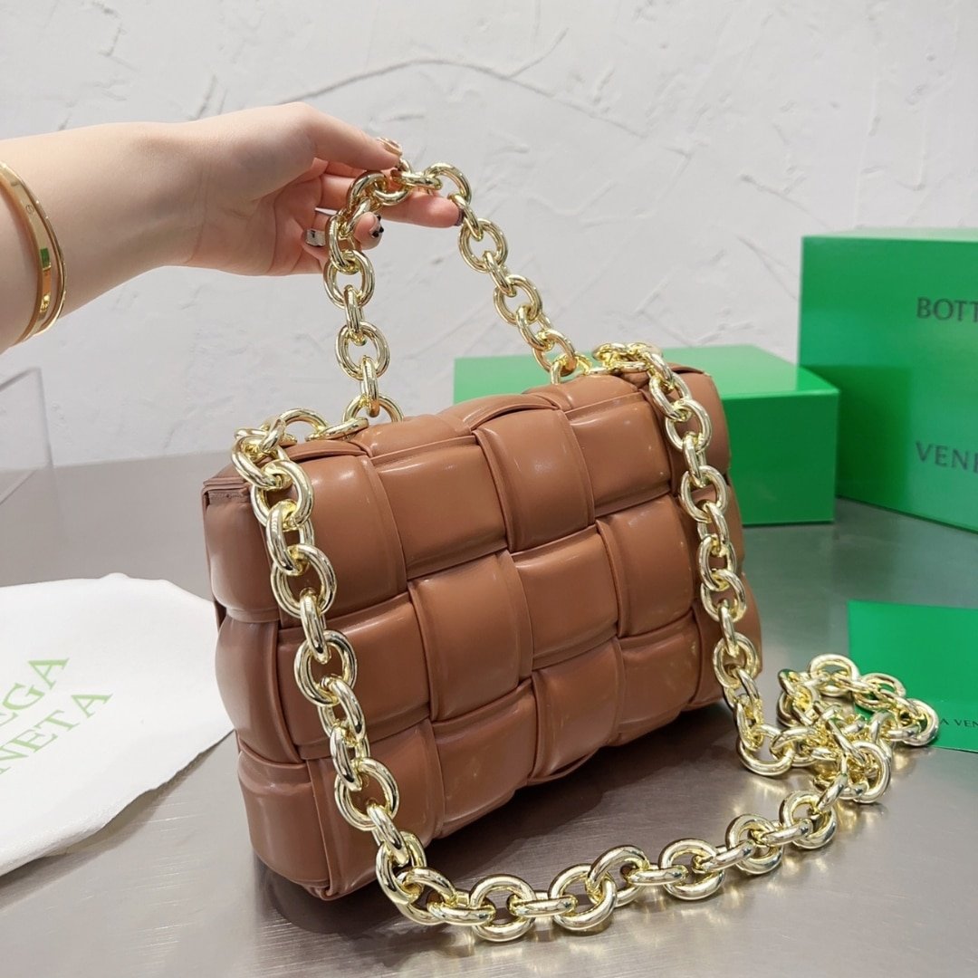 B0tt*ga Ven*ta Chain Cassette Crossbody Bag In Maple 26Cm