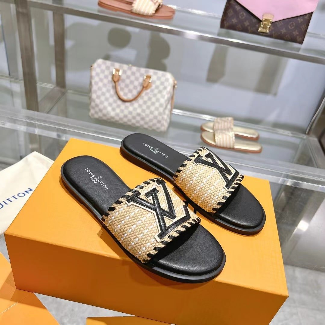 L0vis Vvtt0n Lock It Flat Raffia Mules Black