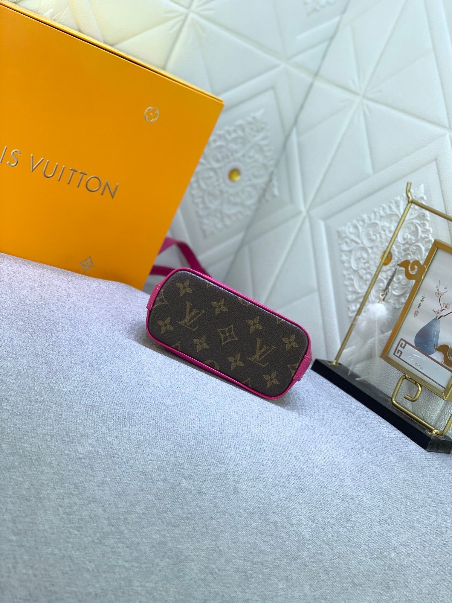 L0vis Vvtt0n Mini Alma Monogram Canvas Mix With Pink 18Cm M83206