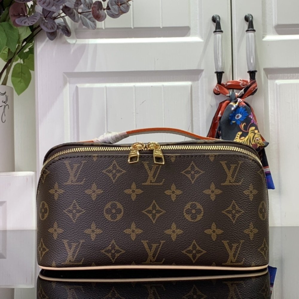 [S*per Vip 1:1] L0vis Vvtt0n Toiletry Bag Monogram Canvas Brown 24Cm M11750
