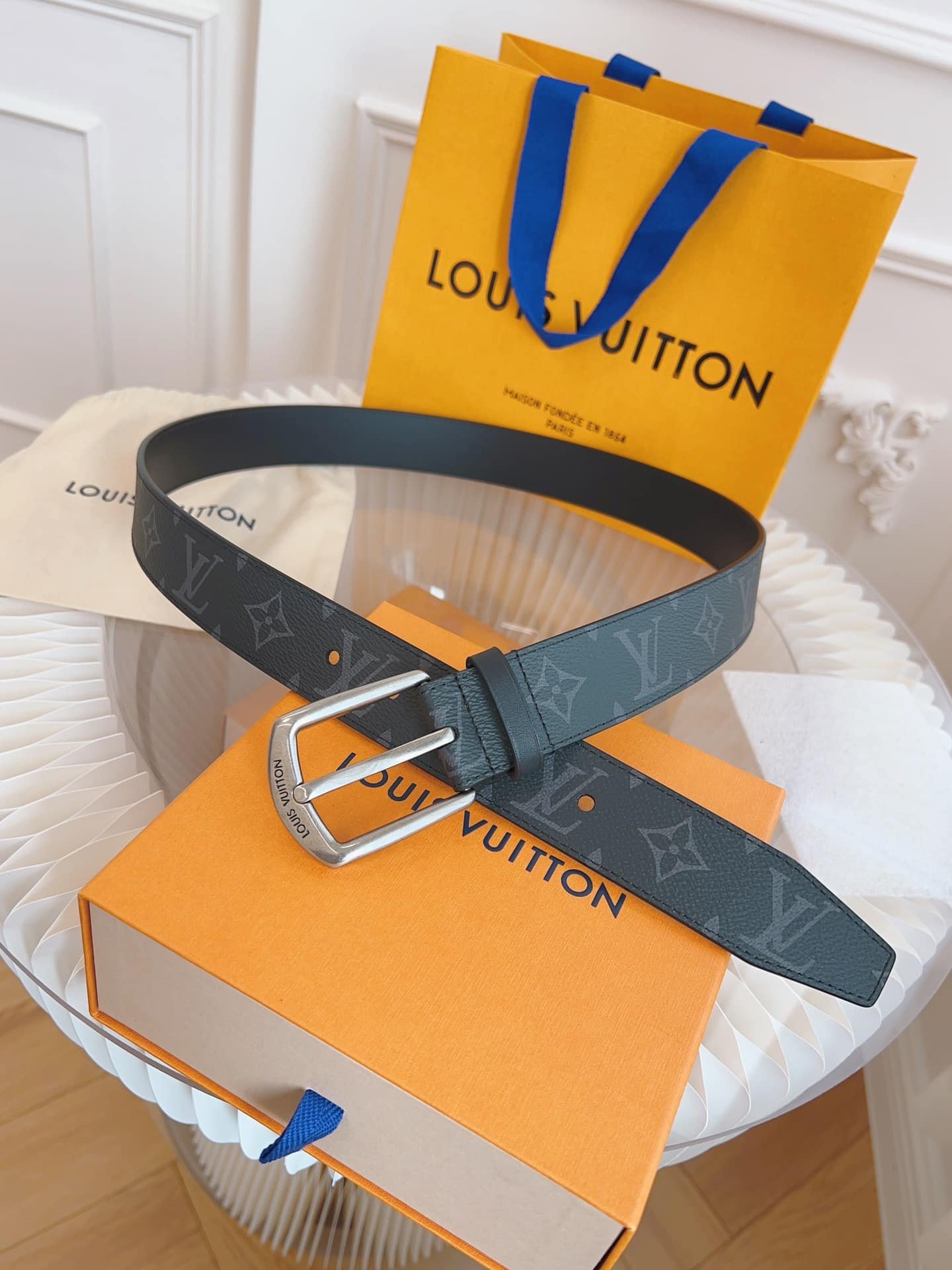 L0vis Vvtt0n Belt Monogram Leather Black Silver Hardware 35Mm