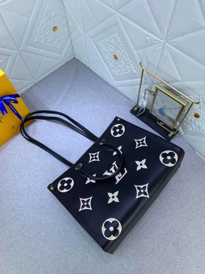 L0vis Vvtt0n Onthego Mm Monogram Black Beige 35Cm M45495