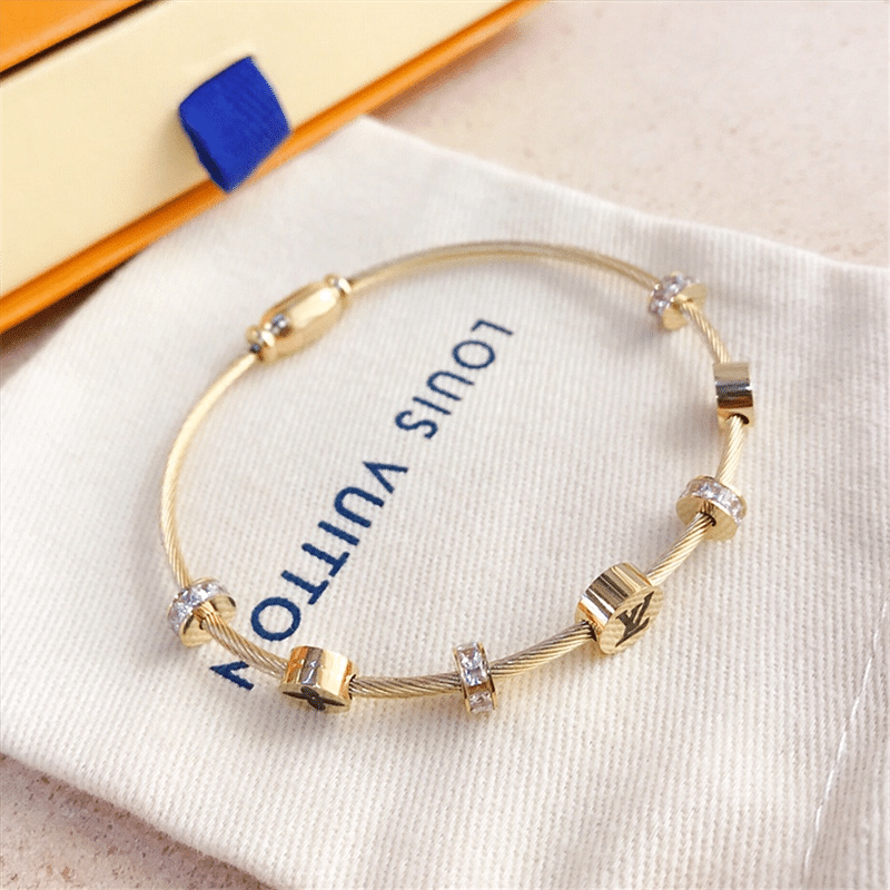 L0vis Vvtt0n Lv Monogram Bracelet Gold