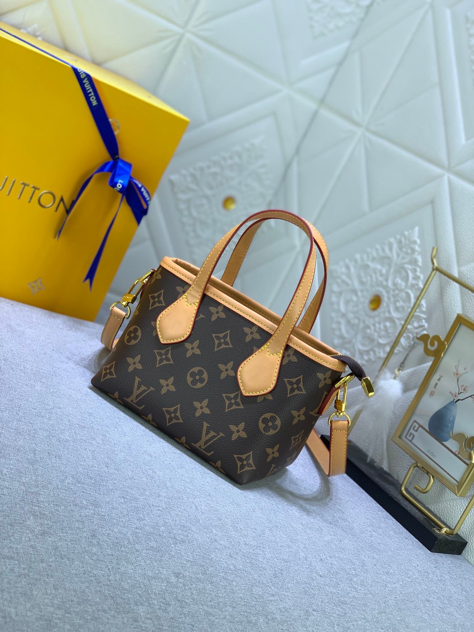 L0vis Vvtt0n Neverfull Mini Brown 22Cm