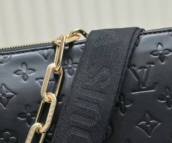 L0vis Vvtt0n Coussin MM Bag Black 34Cm