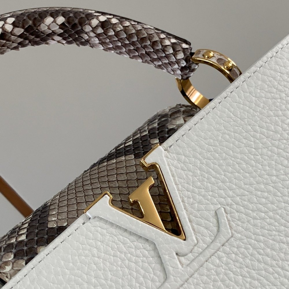 L0vis Vvtt0n Capucines BB White And Python Trim 27cm