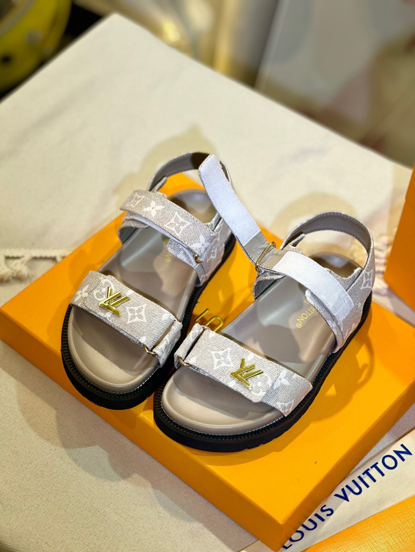 L0vis Vvtt0n Lv Sunset Flat Comfort Sandals Beige 1Ac4Or