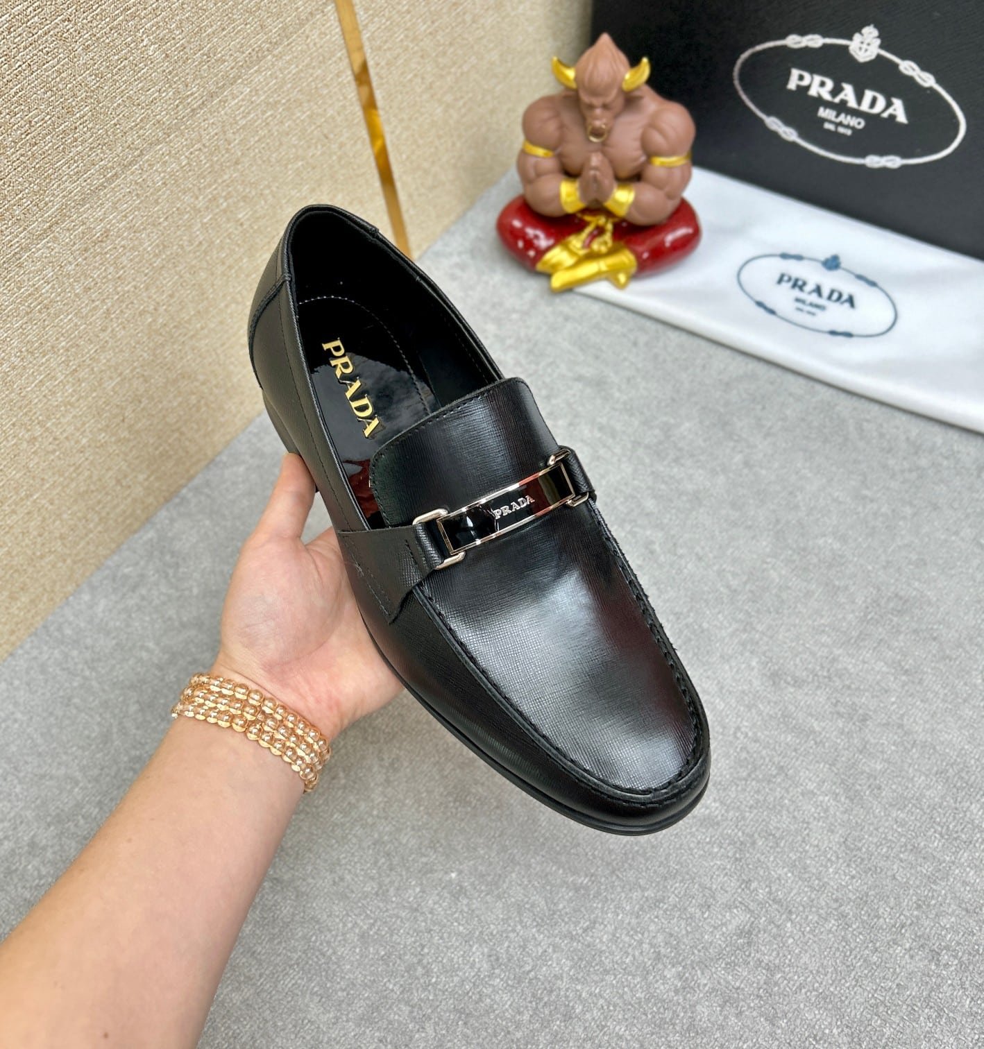 Pra*a Leather Brushed Plate Bit Logo Black 2Dc215 053 F0002 F G000