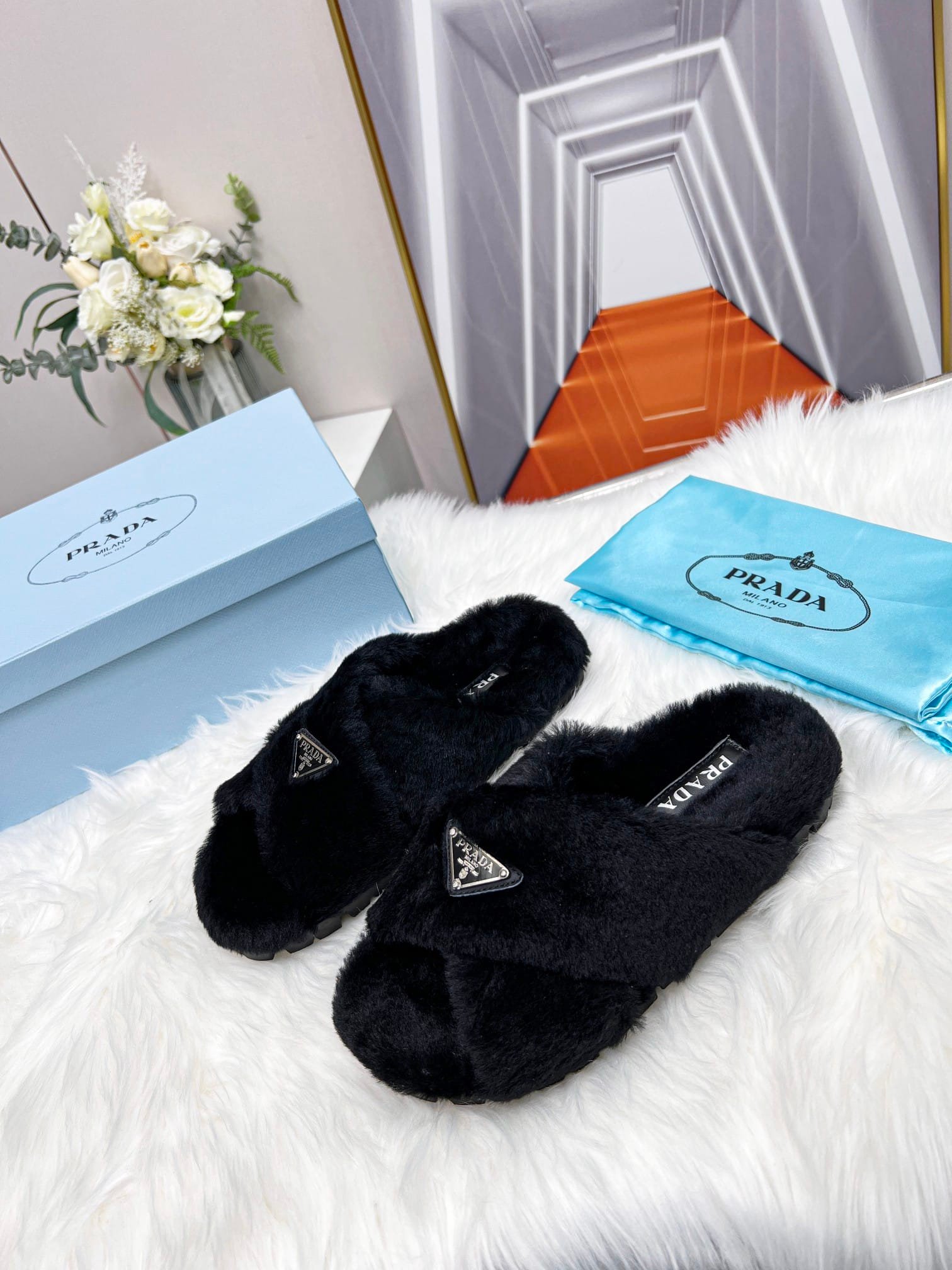 Pra*a Petal Black Terrycloth Sippers