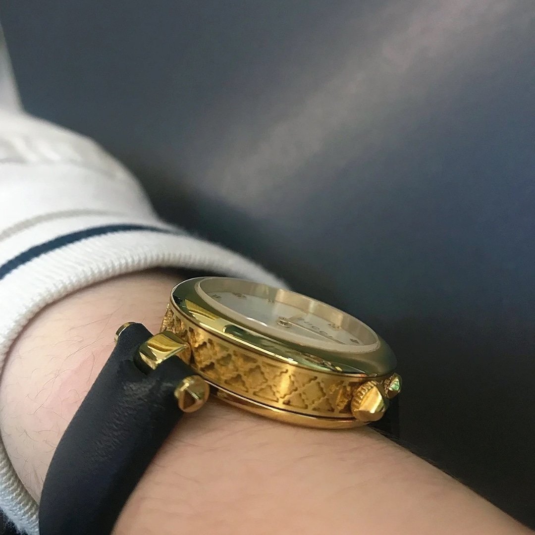 Gvc*1 Diamantissima Swiss Quartz With Black Strap And Gold Tone 27Mm Ya141404