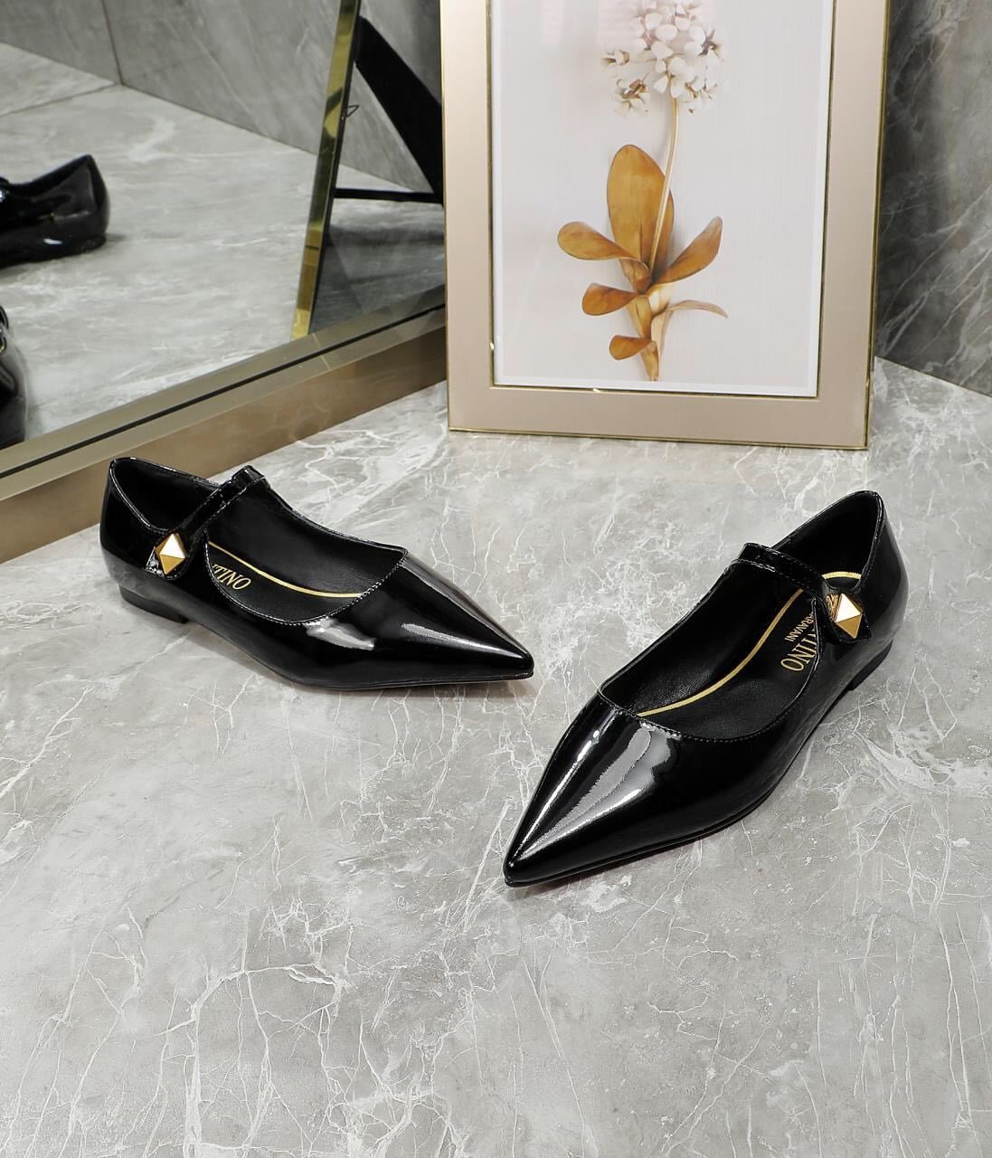 Va1e*ntin0 Garavani Tiptoe Patent Leather Ballet Flats Black 2W2S0Gc3Eru0No