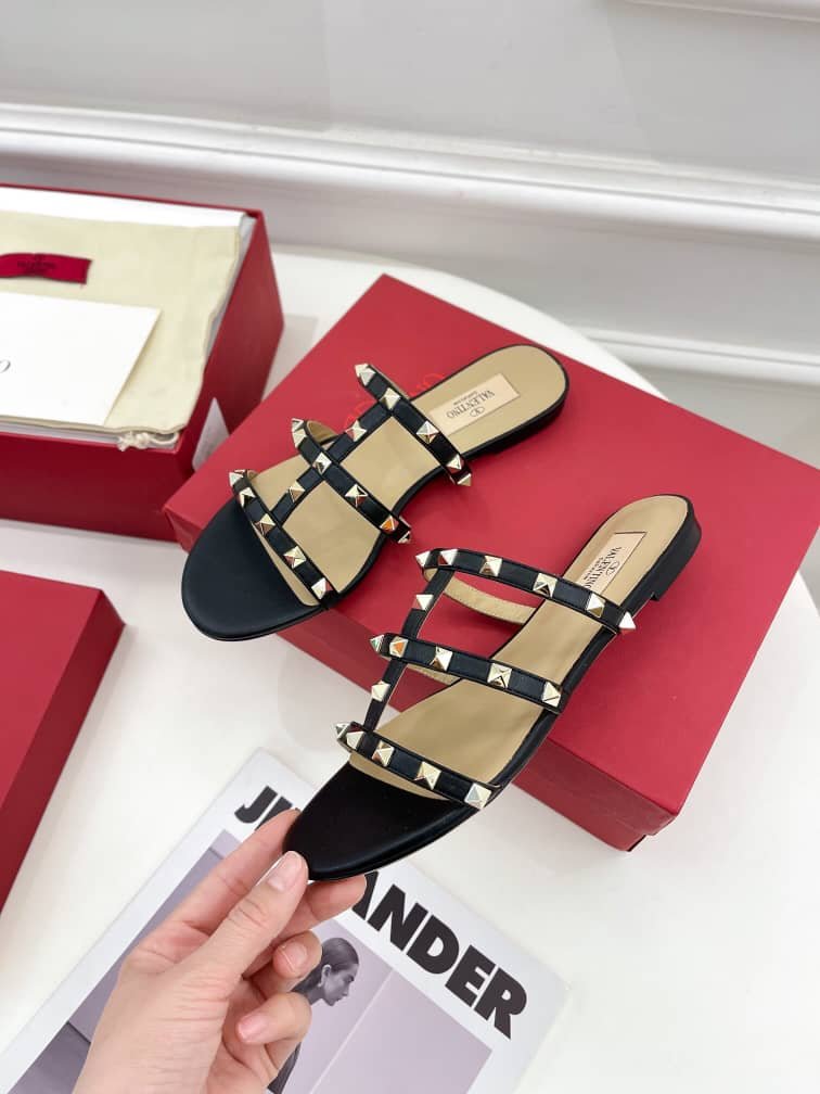 Va1e*ntin0 Garavani Rockstud Flat Slide Sandal Black 5W2S0C49Vod 0No