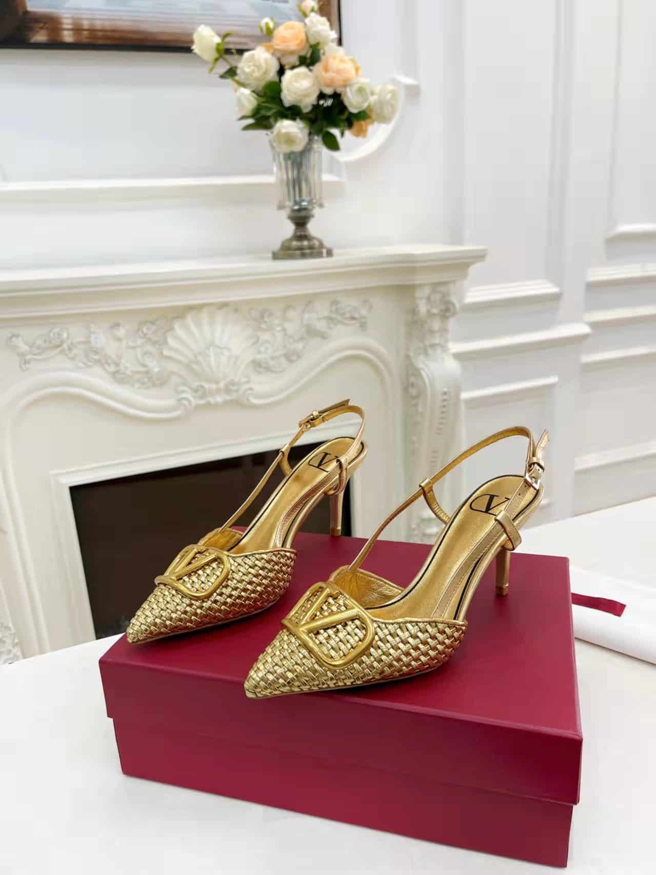 Va1e*ntin0 Garavani Vlogo Woven Leather Slingback Pumps Gold
