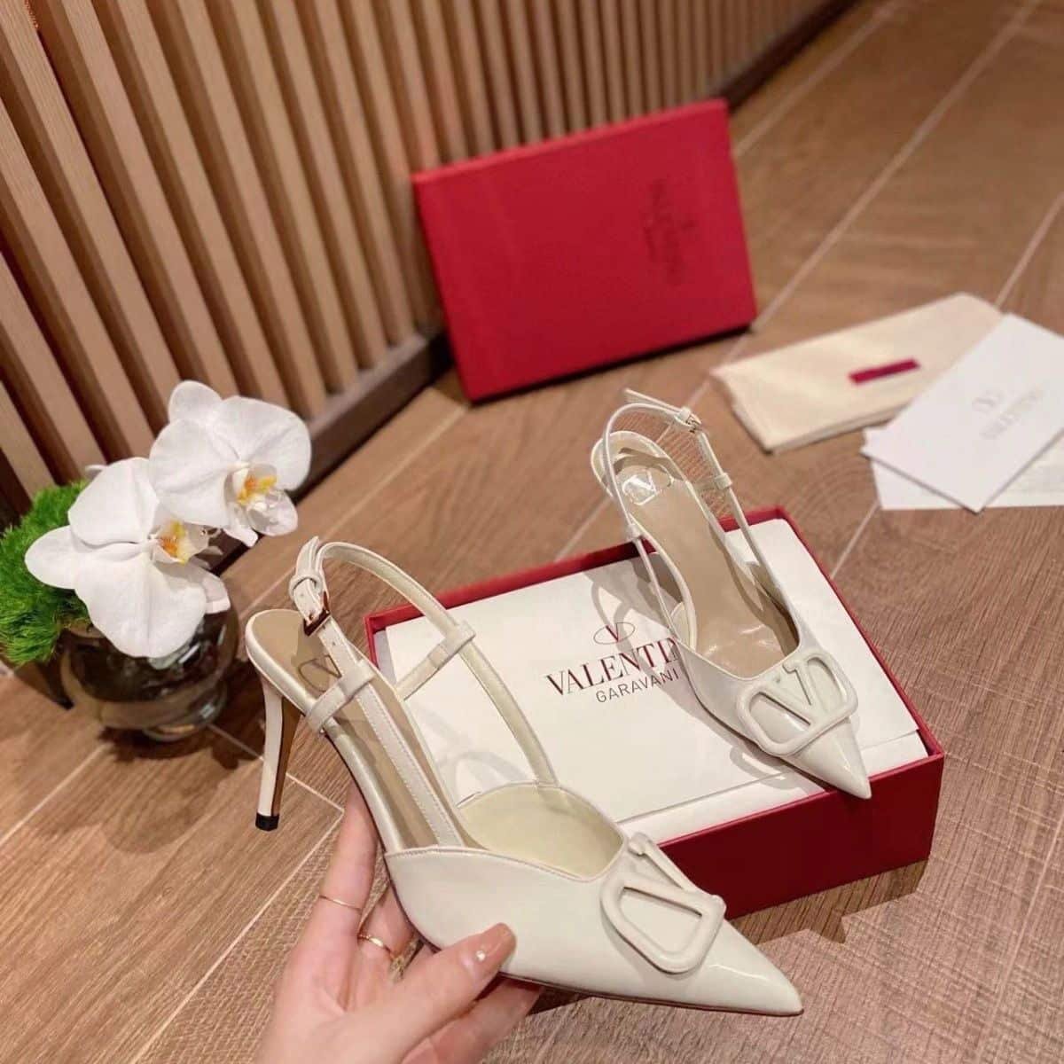 Va1e*ntin0 Vlogo Signature Patent Leather Slingback Pump White