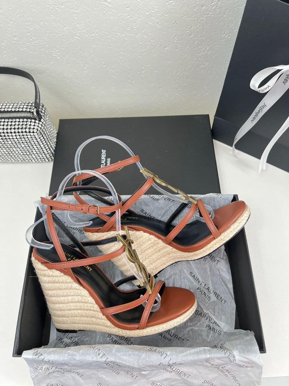 Sa1nt Lau*nt Cassandra 115 Leather And Raffia Wedge Brown Sandals