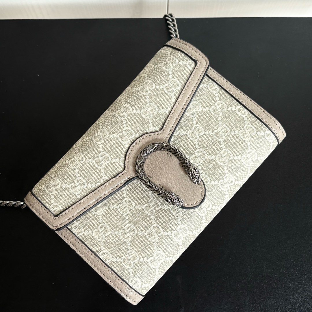 Gvc*1 Dionysus Chain Wallet Beige 20Cm 401231 Uulbn 9683