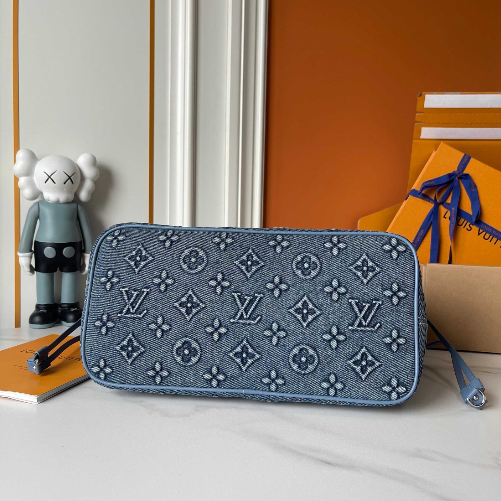 L0vis Vvtt0n Neverfull MM Bag Monogram Denim Blue 32Cm