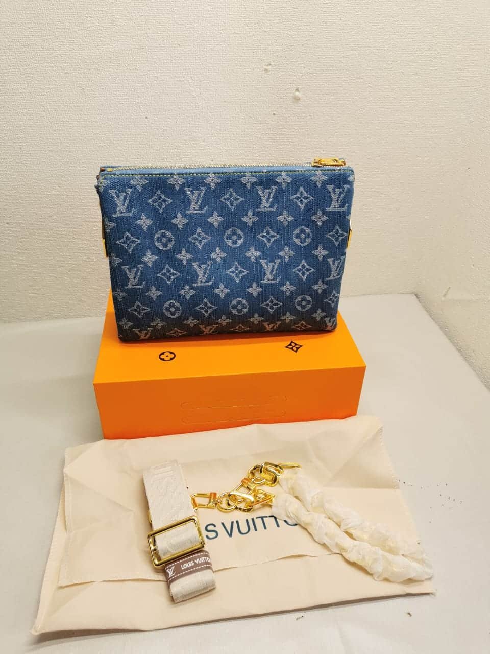 L0vis Vvtt0n Coussin PM Bag Denim Blue 26Cm M24564